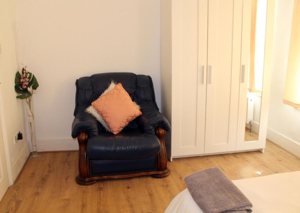 Cozy Rooms Or Apartment In London Townhouse Fast Links To Central Kültér fotó