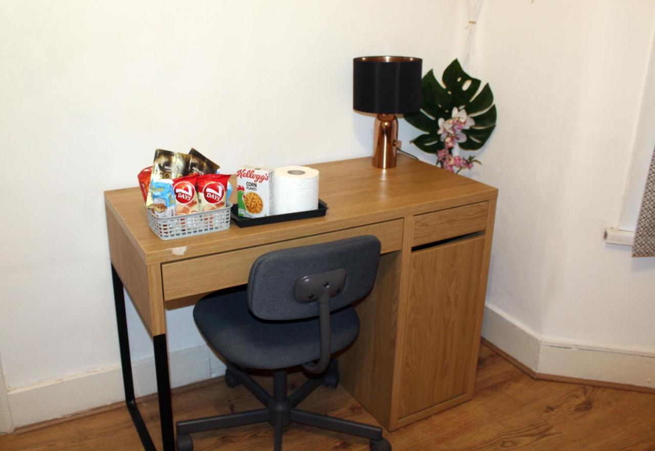 Cozy Rooms Or Apartment In London Townhouse Fast Links To Central Kültér fotó