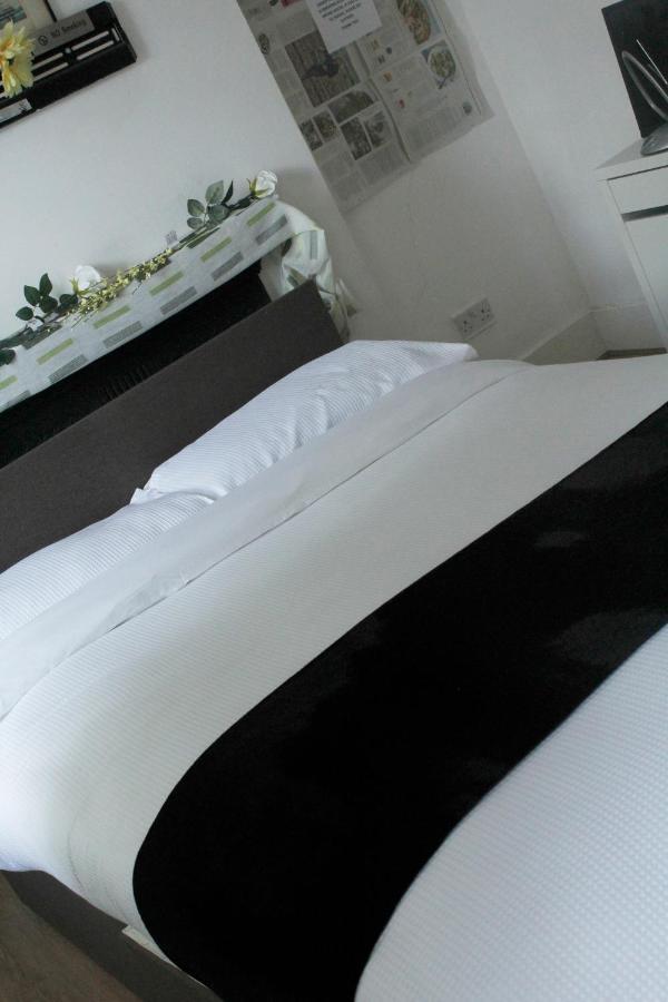 Cozy Rooms Or Apartment In London Townhouse Fast Links To Central Kültér fotó
