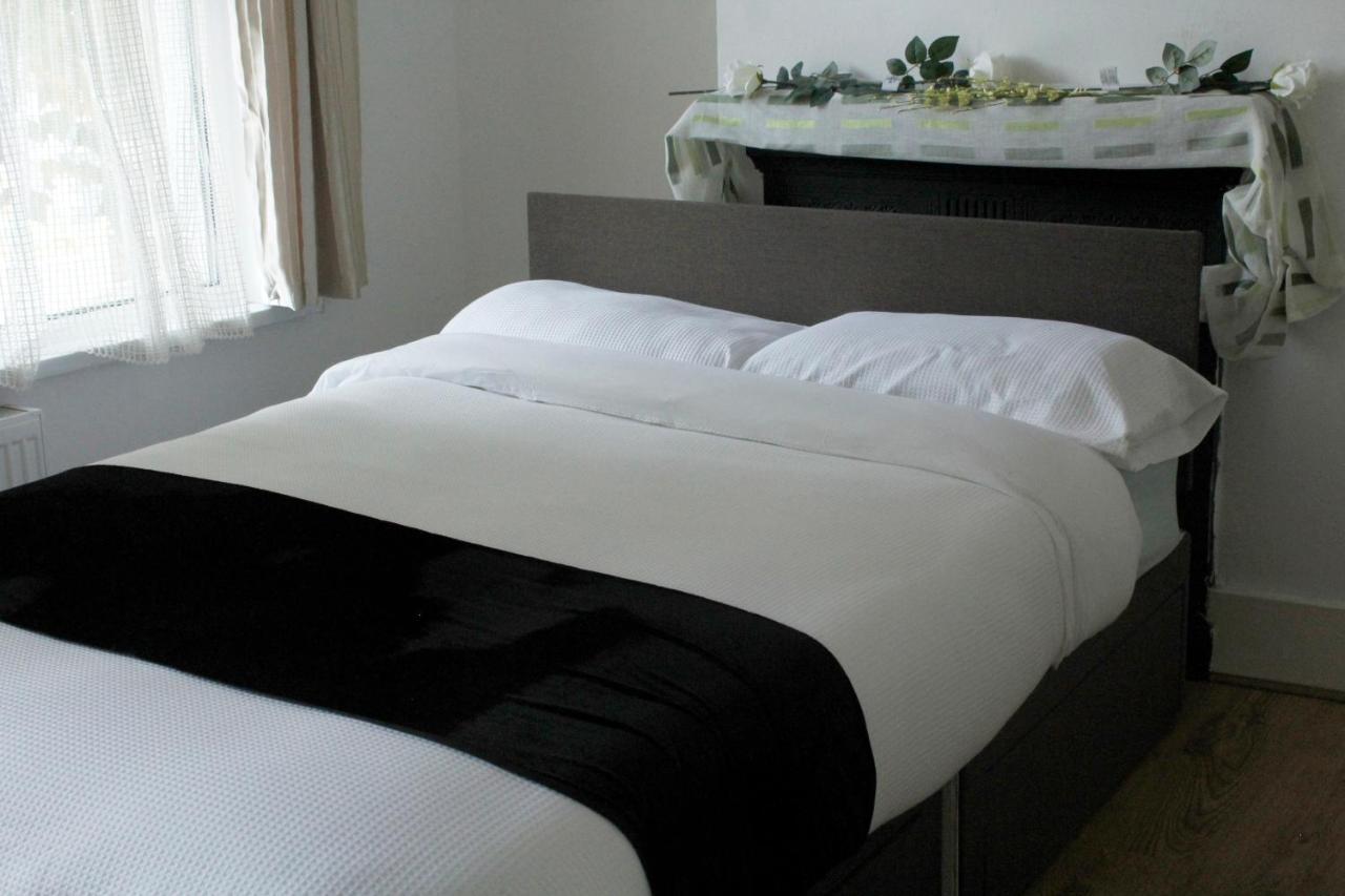 Cozy Rooms Or Apartment In London Townhouse Fast Links To Central Kültér fotó